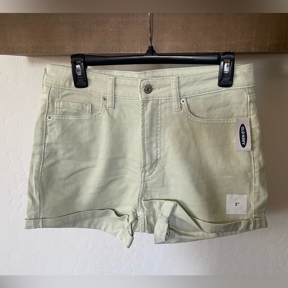 Old Navy|OG Shorts High Rise Denim, Pastel Mint Denim in High Rise—Size 8•••NWT - Picture 1 of 9